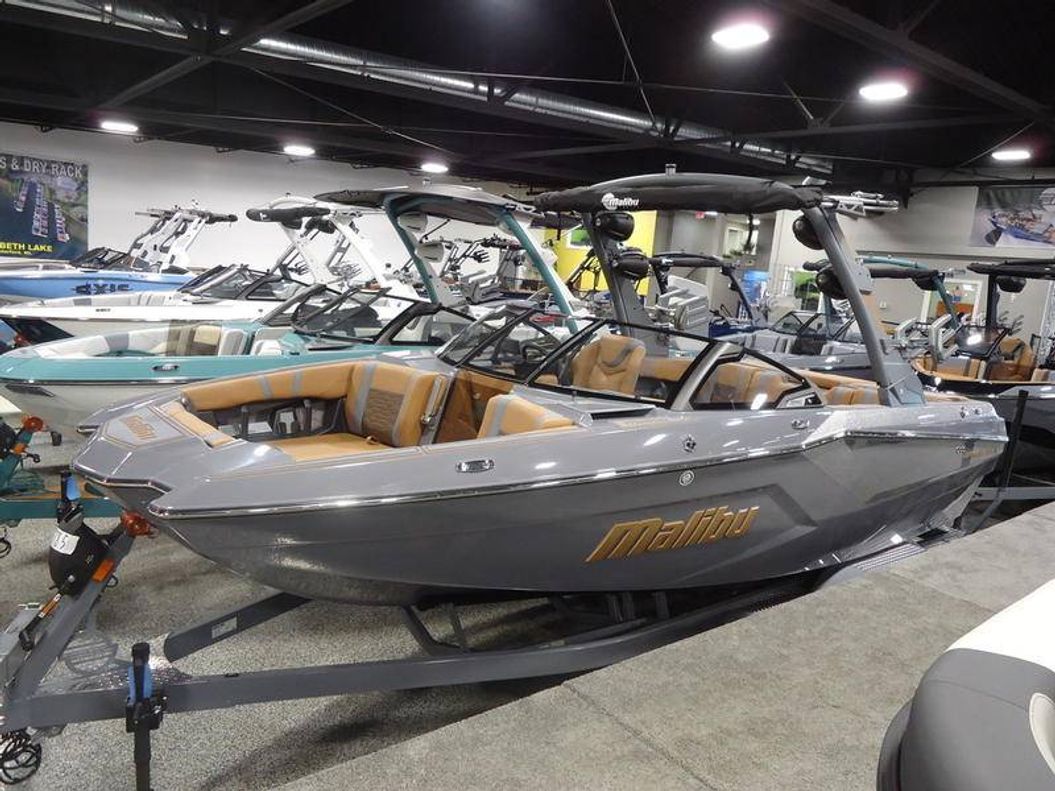 2026 Malibu Boats 22 MXZ